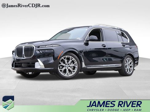 Used 2025 BMW X7 xDrive40i AWD/4WD image 1