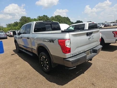 Used 2018 Nissan Titan PRO-4X w/ Pro-4x Utility Package AWD/4WD image 2