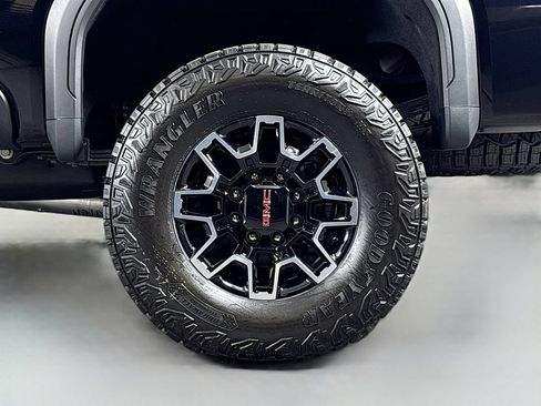 New 2026 GMC Sierra 2500 AT4X AWD/4WD image 32