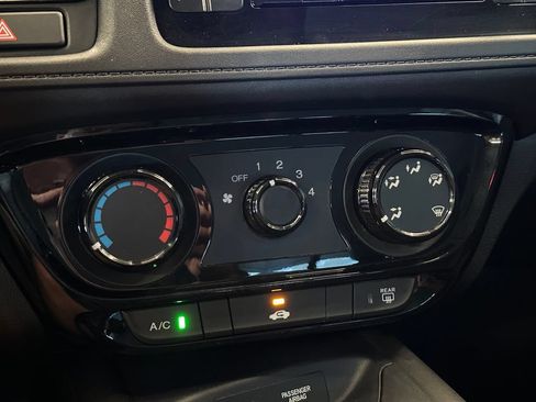 Used 2022 Honda HR-V LX image 15