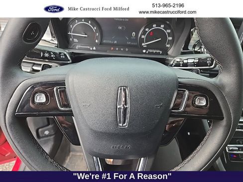 Used 2022 Lincoln Corsair Standard w/ Equipment Group 101A image 7