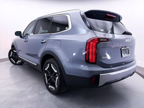 Certified 2024 Kia Telluride S w/ S Sunroof Package FWD image 2
