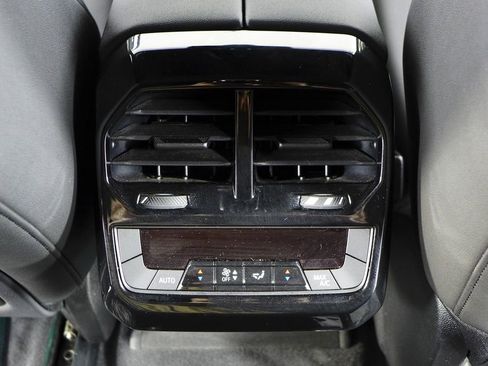Used 2023 BMW iX xDrive50 w/ Sport Package AWD/4WD image 22