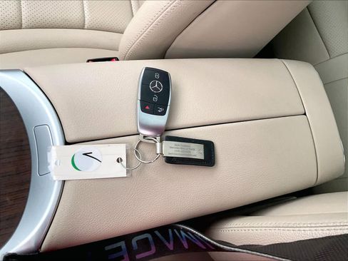 Used 2022 Mercedes-Benz GLC 300 GLC 300 image 30