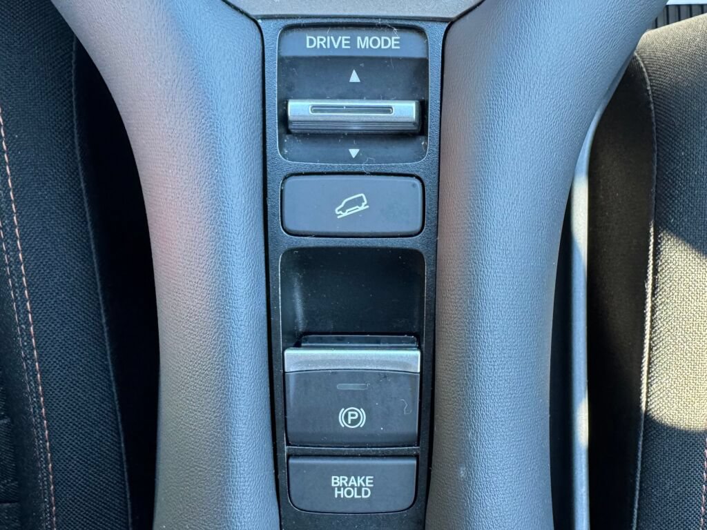 Used 2025 Honda HR-V Sport image 29