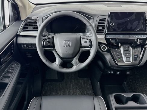 New 2026 Honda Odyssey Touring image 23