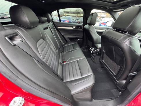 Used 2023 Alfa Romeo Stelvio Veloce image 16