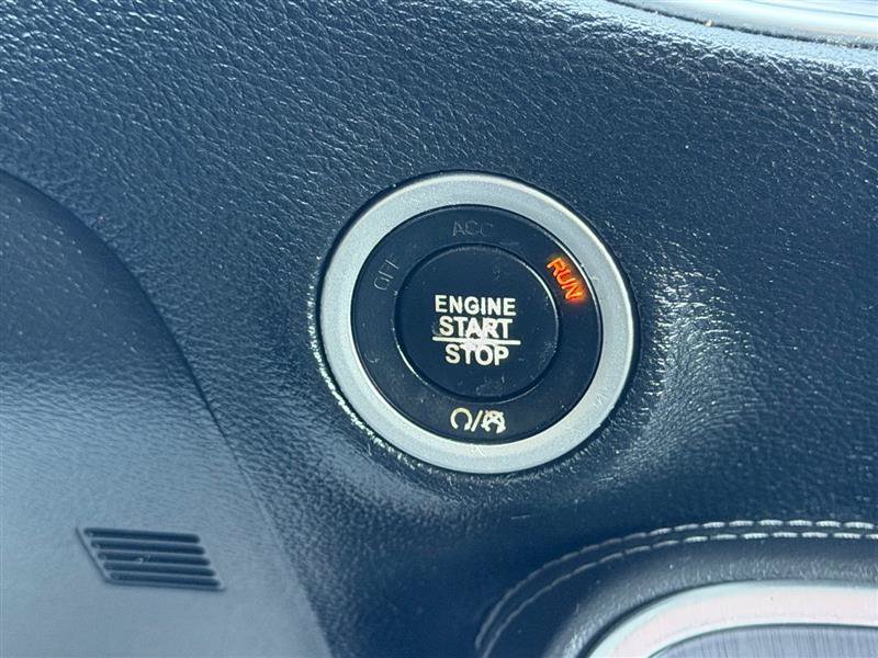 Used 2017 Dodge Challenger SXT RWD image 46