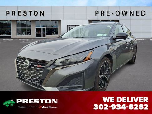 Used 2024 Nissan Altima 2.5 SR image 1