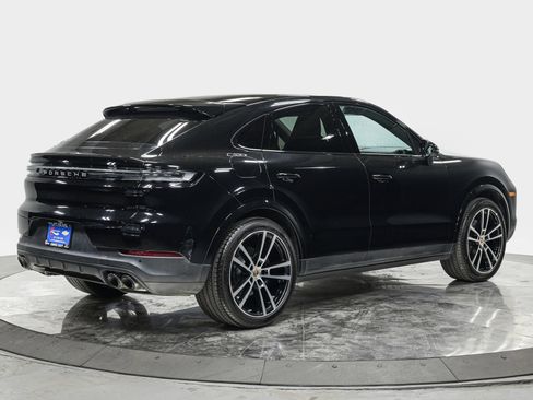 Used 2024 Porsche Cayenne Coupe w/ Premium Package Plus AWD/4WD image 7