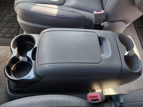 Used 2008 Toyota Sienna XLE image 15