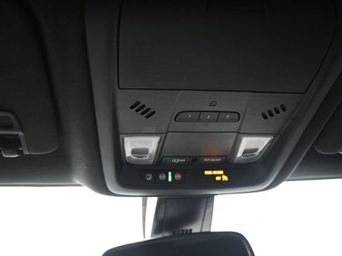 Used 2025 Chevrolet Blazer RS AWD/4WD image 37
