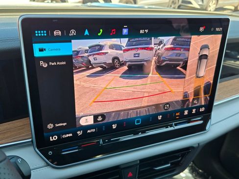 New 2026 Volkswagen Tiguan SEL R-Line AWD/4WD image 9
