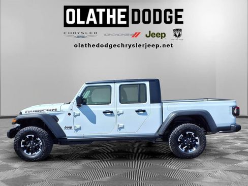 Used 2026 Jeep Gladiator Rubicon w/ Steel Power Dome Hood Package AWD/4WD image 19
