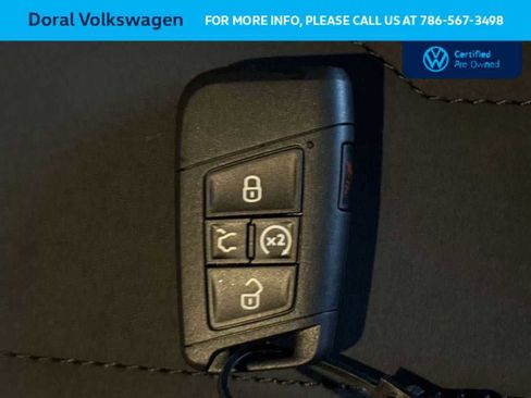 Used 2025 Volkswagen Taos SE image 28