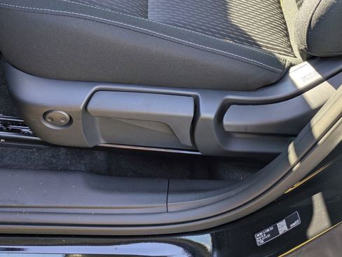 New 2026 Mitsubishi Outlander ES FWD image 18