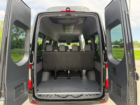 Used 2024 Mercedes-Benz Sprinter 2500 image 20