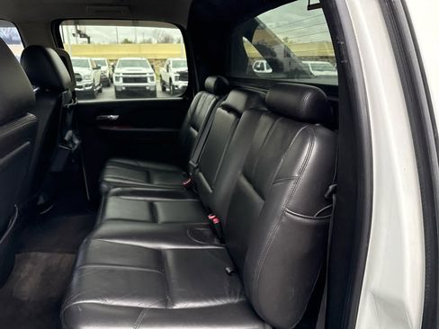 Used 2011 Chevrolet Avalanche LT w/ Luxury Package image 19