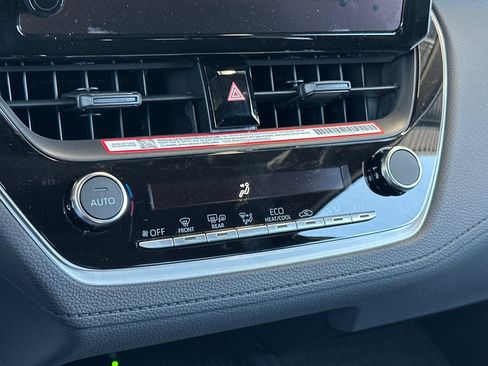 Certified 2026 Toyota Corolla Cross LE FWD image 19