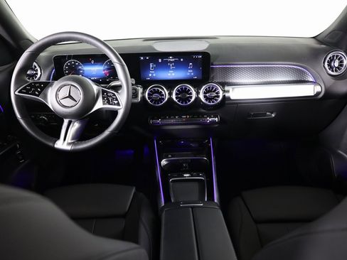 Certified 2025 Mercedes-Benz GLB 250 4MATIC image 36