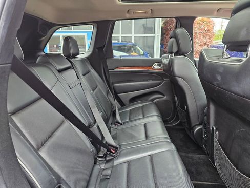 Used 2012 Jeep Grand Cherokee Overland AWD/4WD image 16