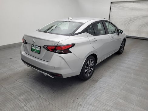 Used 2021 Nissan Versa SV FWD image 9