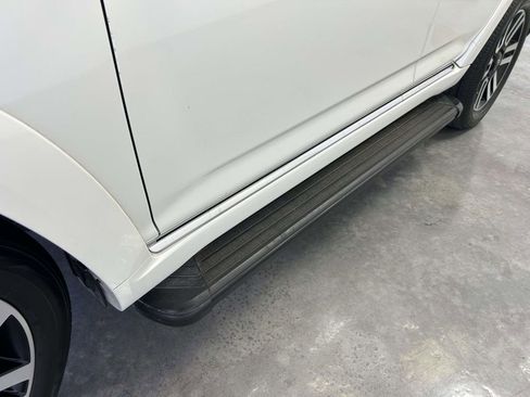 Certified 2023 Toyota 4Runner Limited AWD/4WD image 9