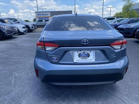 Used 2025 Toyota Corolla LE FWD image 6