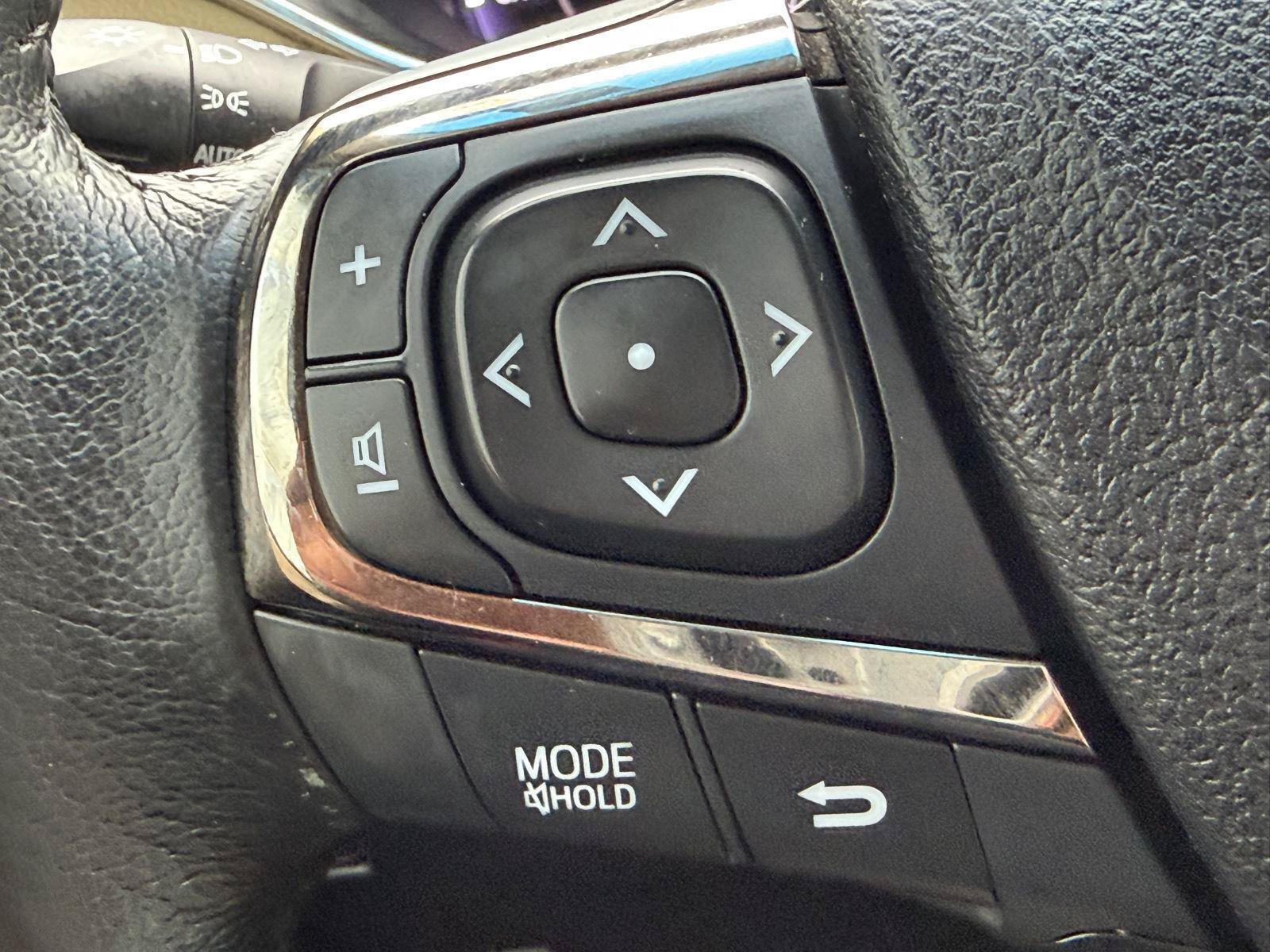 Certified 2017 Toyota Avalon XLE Plus w/ All Weather Liner Package FWD image 23
