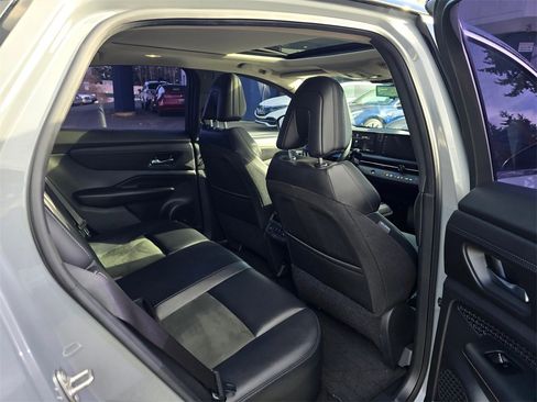 Used 2024 Nissan Ariya FWD image 15