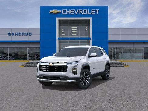 New 2026 Chevrolet Equinox LT image 8