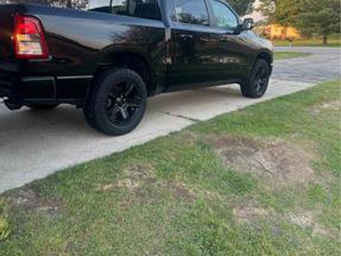 Used 2020 RAM 1500 Big Horn AWD/4WD image 2
