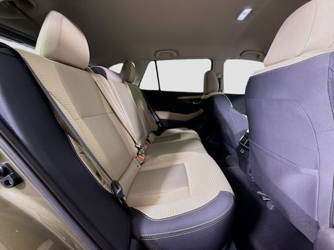 Used 2025 Subaru Outback Premium AWD/4WD image 27