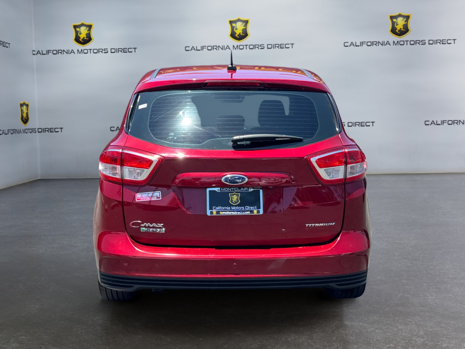 Used 2017 Ford C-MAX Energi Titanium FWD image 4