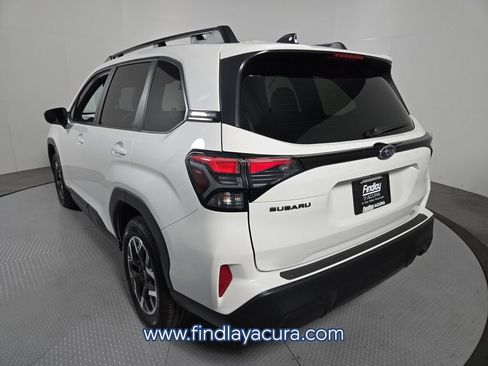 Used 2026 Subaru Forester Premium AWD/4WD image 4