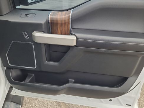 Used 2016 Ford F150 Lariat w/ Equipment Group 502A Luxury image 33