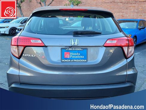 Used 2017 Honda HR-V LX image 3
