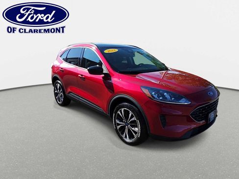 Used 2022 Ford Escape SE w/ SE Sport Appearance Package AWD/4WD image 2