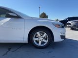 Used 2023 Chevrolet Malibu LT image 2