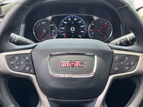 Used 2023 GMC Acadia Denali w/ Denali Technology Package AWD/4WD image 16