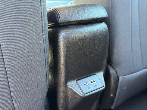 Used 2023 Chevrolet Bolt EUV LT w/ Driver Confidence Package FWD image 18