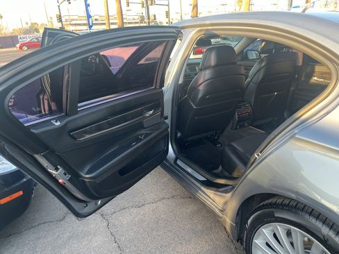 Used 2012 BMW 750Li RWD image 19