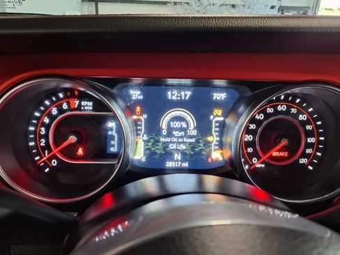 Used 2021 Jeep Gladiator Rubicon AWD/4WD image 28