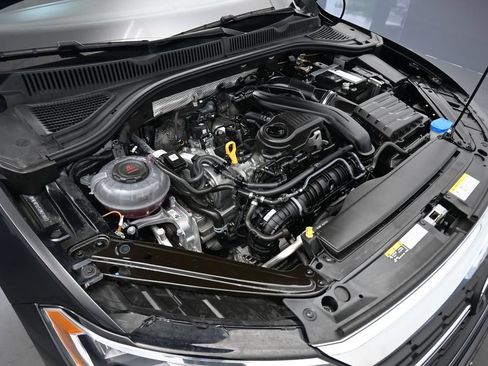 Used 2024 Volkswagen Jetta SE FWD image 44