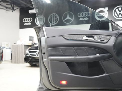 Used 2012 Mercedes-Benz CLS 63 AMG image 10