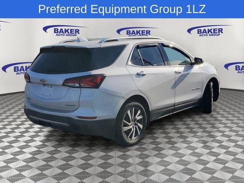 Used 2023 Chevrolet Equinox Premier FWD image 2