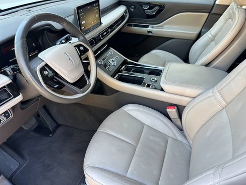 Used 2023 Lincoln Aviator Reserve w/ Equipment Group 201A RWD image 10