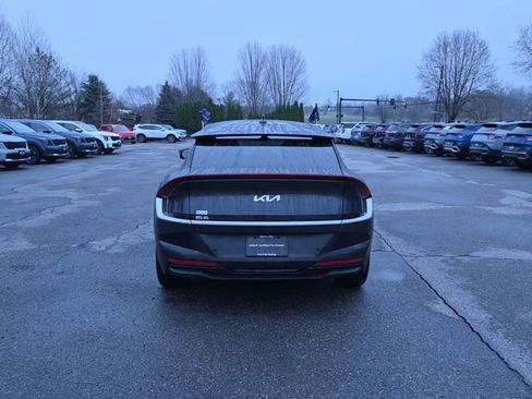 Certified 2025 Kia EV6 Light w/ Light LR Technology Package image 7