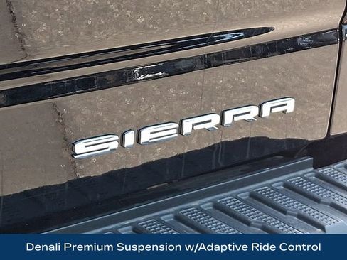 Used 2023 GMC Sierra 1500 Denali Ultimate AWD/4WD image 32