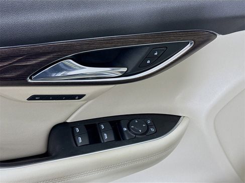 Used 2023 Buick Envision Avenir image 12